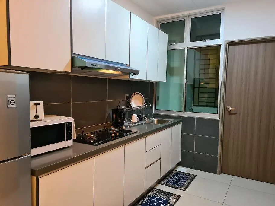 Apartmán Eid Sks Habitat -Free Wifi Netflix, Larkin, Johor Bahru